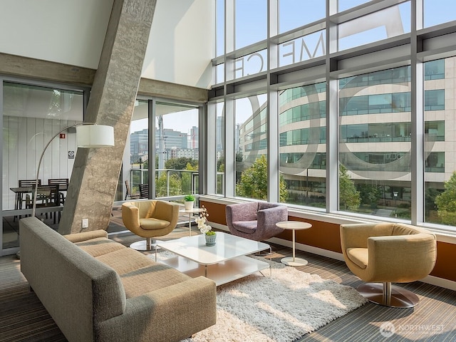 500 Mercer St Unit R325, Seattle, WA 98109 - common area with a view of city