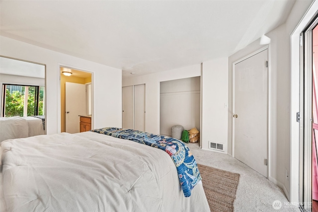 9522 1st Ave NE Unit B6, Seattle, WA 98115 - carpeted bedroom with two closets