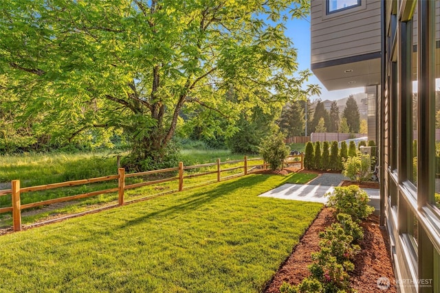 21025 SE 80th St, Issaquah, WA 98027 - view of yard with a patio