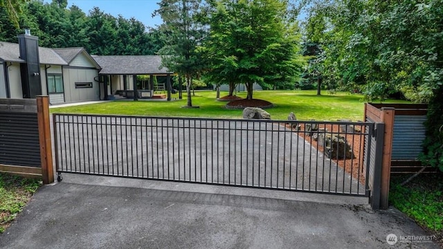 5109S 364th St, Auburn, WA 98001 - gate featuring a yard