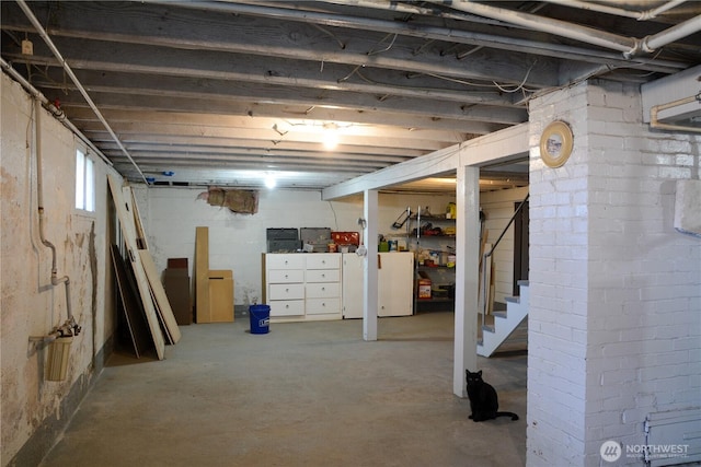 202 E 3rd Ave, Ritzville, WA 99169 - below grade area with stairs