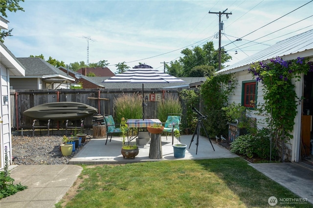 202 E 3rd Ave, Ritzville, WA 99169 - view of yard with a patio area
