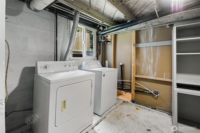 1103 E 59th St, Tacoma, WA 98404 - laundry area featuring washing machine and clothes dryer