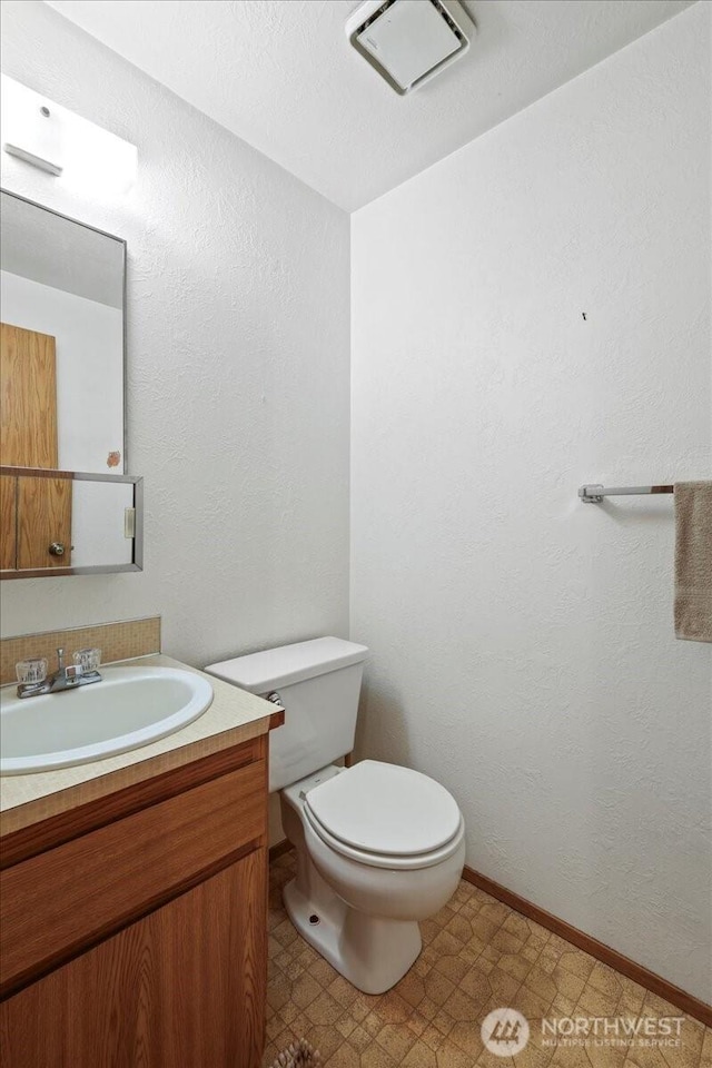 7634 Shilohwood Pl NW, Bremerton, WA 98311 - bathroom featuring vanity and tile patterned floors