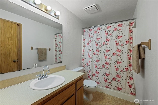 7634 Shilohwood Pl NW, Bremerton, WA 98311 - bathroom featuring vanity, curtained shower, and tile patterned floors