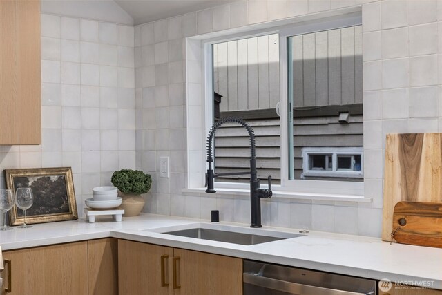 840 NE 100th St Unit A, Seattle, WA 98125 - kitchen with dishwasher, tasteful backsplash, and modern cabinets