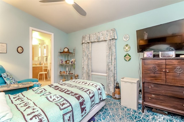 2101 S 324th St Unit 22, Federal Way, WA 98003 - bedroom featuring ensuite bath, vaulted ceiling, and a ceiling fan