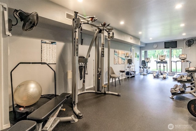 2101 S 324th St Unit 22, Federal Way, WA 98003 - exercise room with recessed lighting