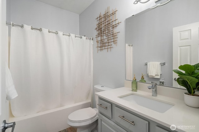 10113 SE 220th Pl, Kent, WA 98031 - full bathroom with vanity and shower / tub combo with curtain