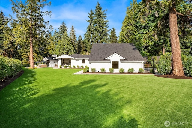 2610 86th Ave NE, Clyde Hill, WA 98004 - view of front facade