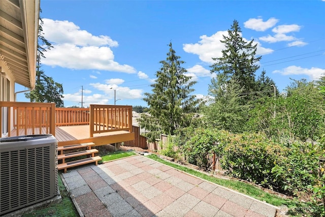 8506 8th Ct SE, Olympia, WA 98513 - view of patio featuring a deck