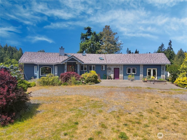10 Davenhill Ln, Sequim, WA 98382 - ranch-style home with a chimney and a front yard