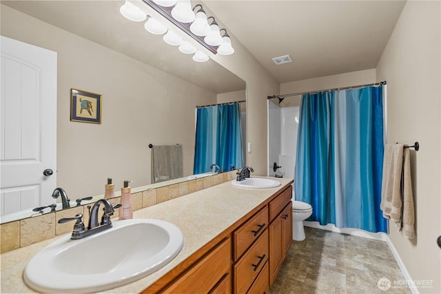 5539 Charlotte Ave SE, Auburn, WA 98092 - full bath with double vanity and a shower with curtain