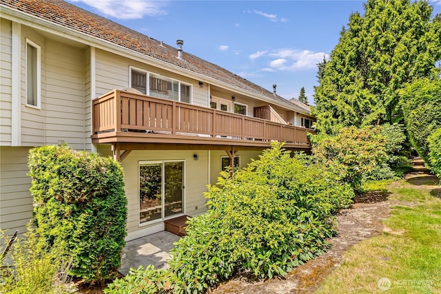 8221 53rd Ave W Unit 15C, Mukilteo, WA 98275 - back of house with a deck