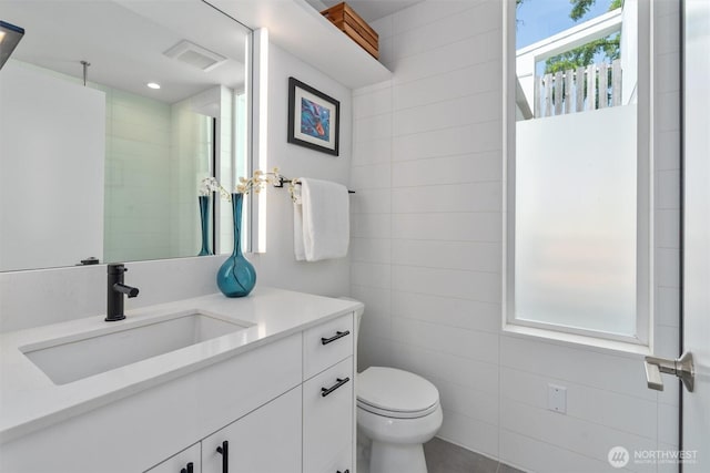 3642A Interlake Ave N, Seattle, WA 98103 - bathroom with vanity and toilet