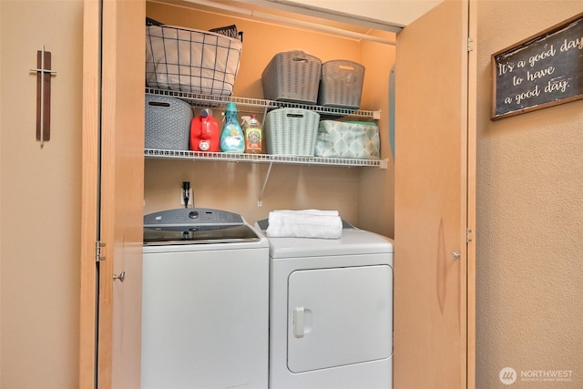 1450 Mountain View Dr, Enumclaw, WA 98022 - laundry area with independent washer and dryer
