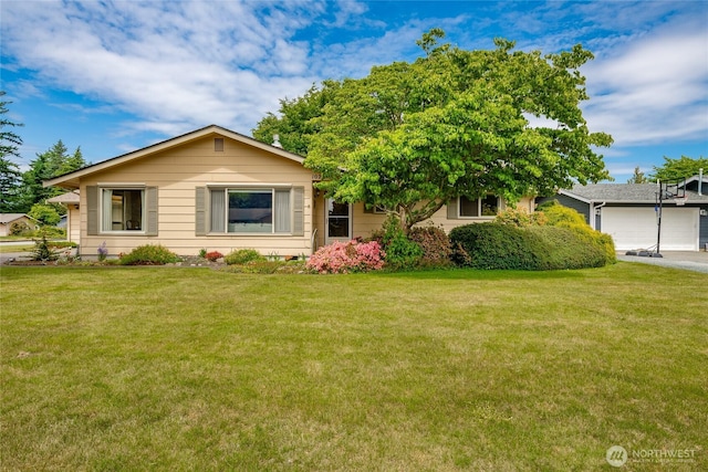 1021 Garden Dr, Lynden, WA 98264 - view of front of house featuring a front yard, a garage, and driveway