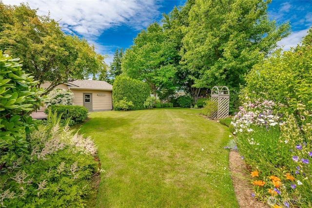 1021 Garden Dr, Lynden, WA 98264 - view of green lawn
