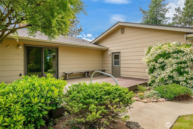 1021 Garden Dr, Lynden, WA 98264 - back of property with a deck