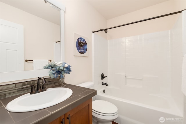 1087 10th Ave NE, Issaquah, WA 98029 - full bath with vanity and  shower combination