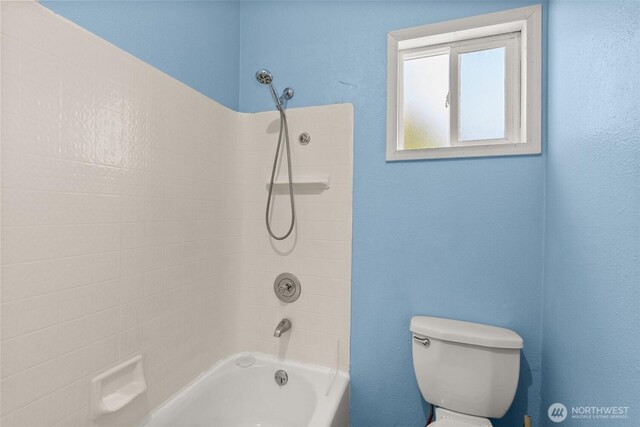 1211 Larch St, Raymond, WA 98577 - full bathroom with toilet and shower / bath combination