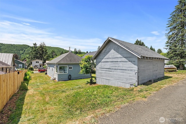 1211 Larch St, Raymond, WA 98577 - view of side of home