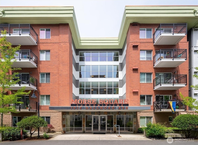 1015 Railroad Ave Unit 518, Bellingham, WA 98225 - view of apartment building / complex