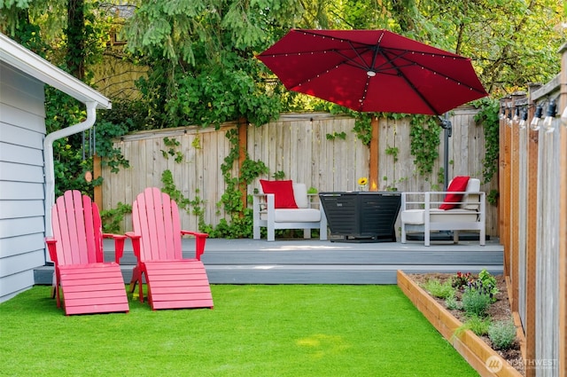 3089 W Lake Sammamish Pkwy NE, Redmond, WA 98052 - view of yard with a wooden deck