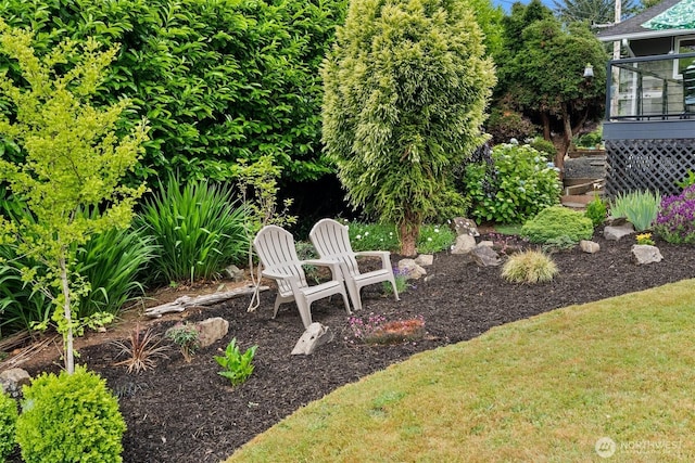 755 Elm St, Raymond, WA 98577 - view of yard