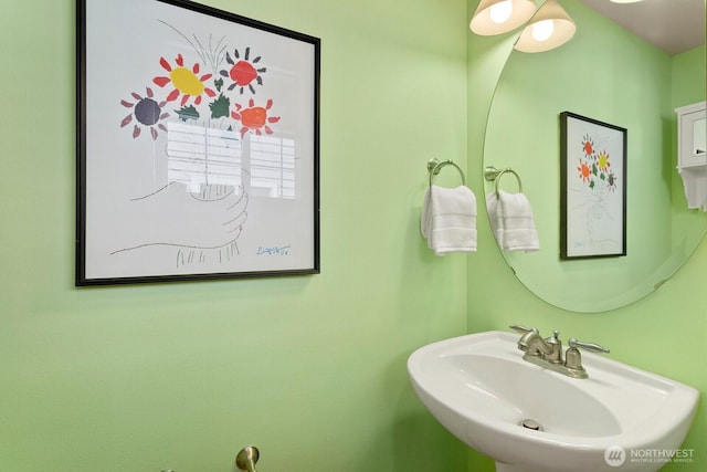 4415 40th Ave SW, Seattle, WA 98116 - bathroom featuring a sink