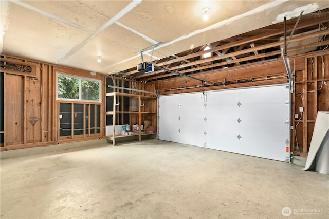 889 SW Kingma Ct, Oak Harbor, WA 98277 - garage with a garage door opener