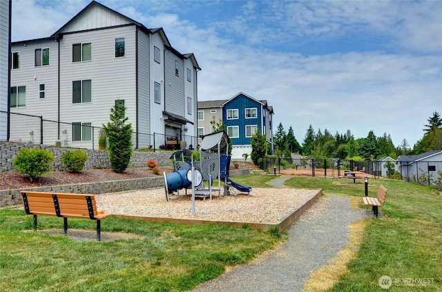 2014 101st Ave SE Unit 6, Lake Stevens, WA 98258 - view of community play area