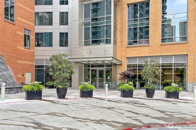 10650 NE 9th Pl Unit 3208, Bellevue, WA 98004 - property entrance featuring brick siding