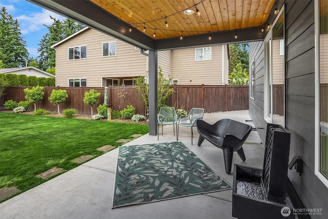 8411 202nd St SW, Edmonds, WA 98026 - fenced backyard featuring a patio