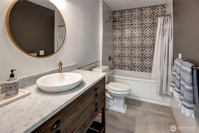 6581 156th Ave SE, Bellevue, WA 98006 - full bathroom with vanity and shower / bathtub combination with curtain