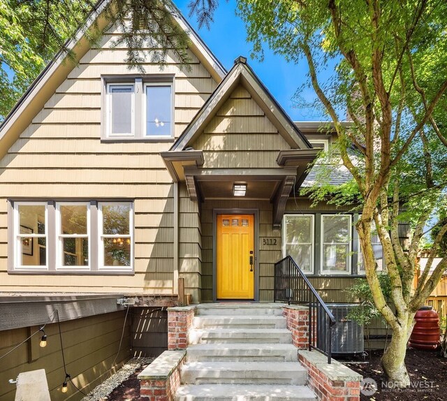 3112 NE 65th St, Seattle, WA 98115 - view of front facade