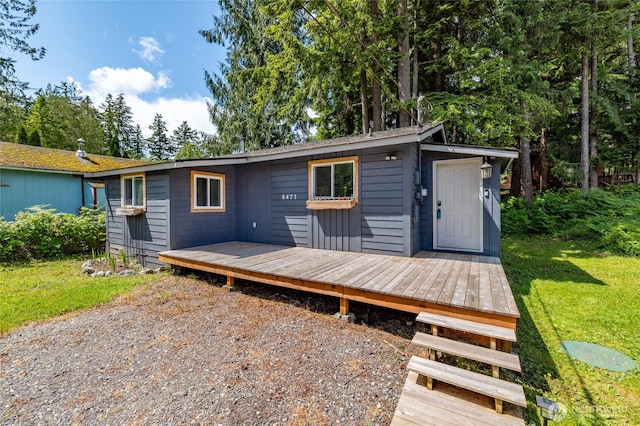 8471 Golden Valley Dr, Maple Falls, WA 98266 - back of house with a deck and a yard