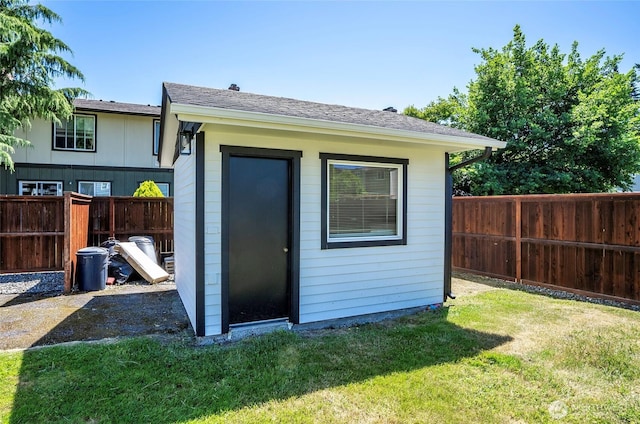 15512 Elm St E, Sumner, WA 98390 - view of outdoor structure featuring a fenced backyard
