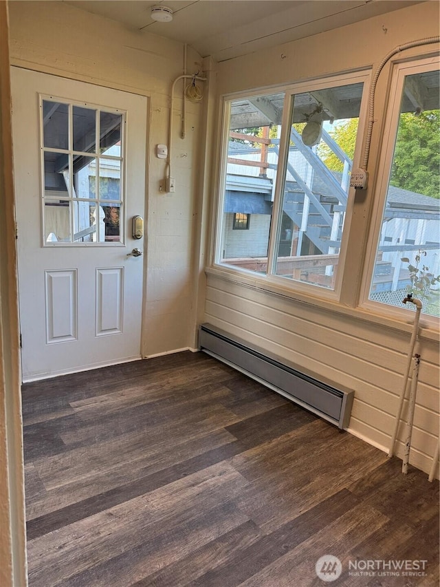2520 Eureka Ave, Centralia, WA 98531 - unfurnished sunroom with a baseboard heating unit