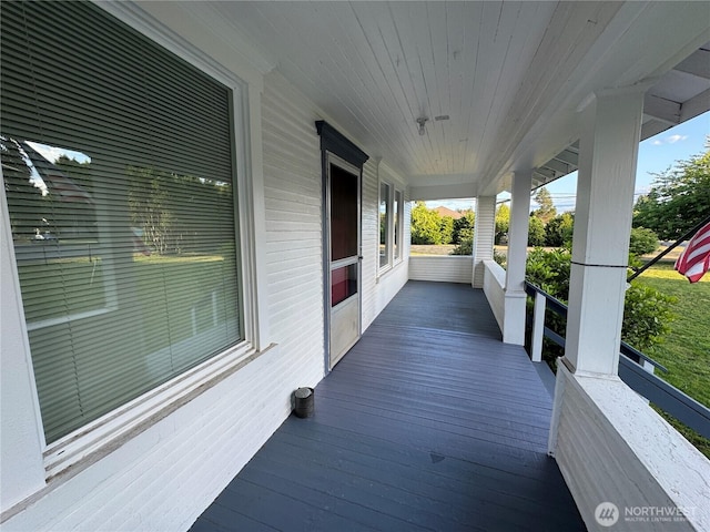 2520 Eureka Ave, Centralia, WA 98531 - view of wooden porch