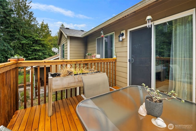 5542 55th Loop SE, Olympia, WA 98513 - deck with outdoor dining space