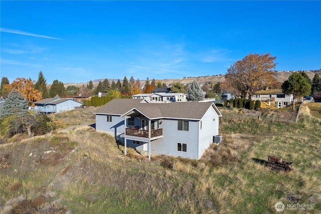 2599 NW Columbia Ave, East Wenatchee, WA 98802 - rear view of house with a balcony
