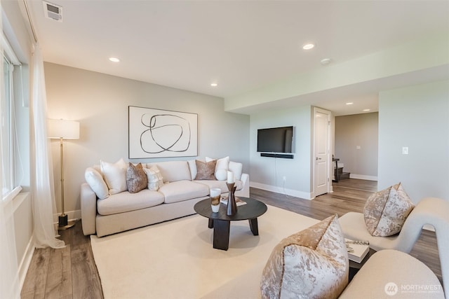 1818 36th St, Bellingham, WA 98226 - living area with light wood-style floors and recessed lighting