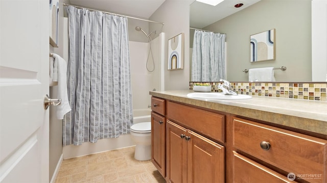 4597 Rutherford Cir SW, Port Orchard, WA 98367 - full bath with vanity, shower / bath combo with shower curtain, and backsplash