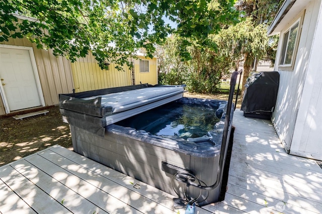 212S 3rd St, Almira, WA 99103 - view of pool featuring a hot tub, a deck, and a grill