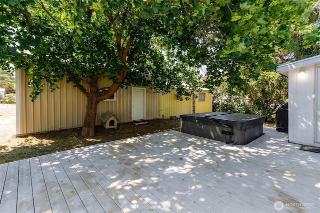 212S 3rd St, Almira, WA 99103 - deck with a hot tub