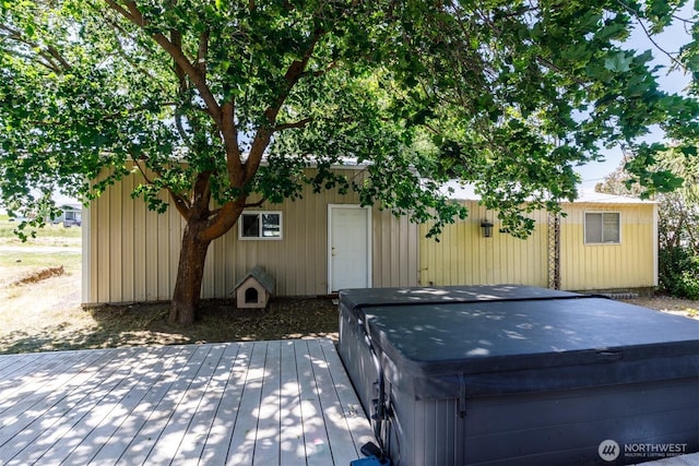 212S 3rd St, Almira, WA 99103 - wooden terrace featuring a hot tub