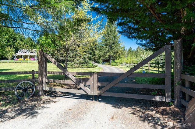 8012 105th Ave SW, Olympia, WA 98512 - view of gate