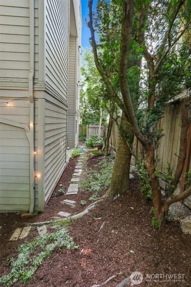 1100 E Harrison St Unit 103, Seattle, WA 98102 - view of yard