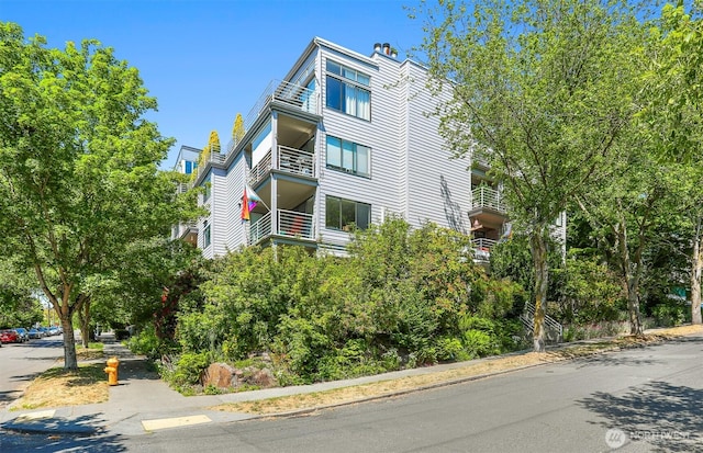 1100 E Harrison St Unit 103, Seattle, WA 98102 - view of property exterior